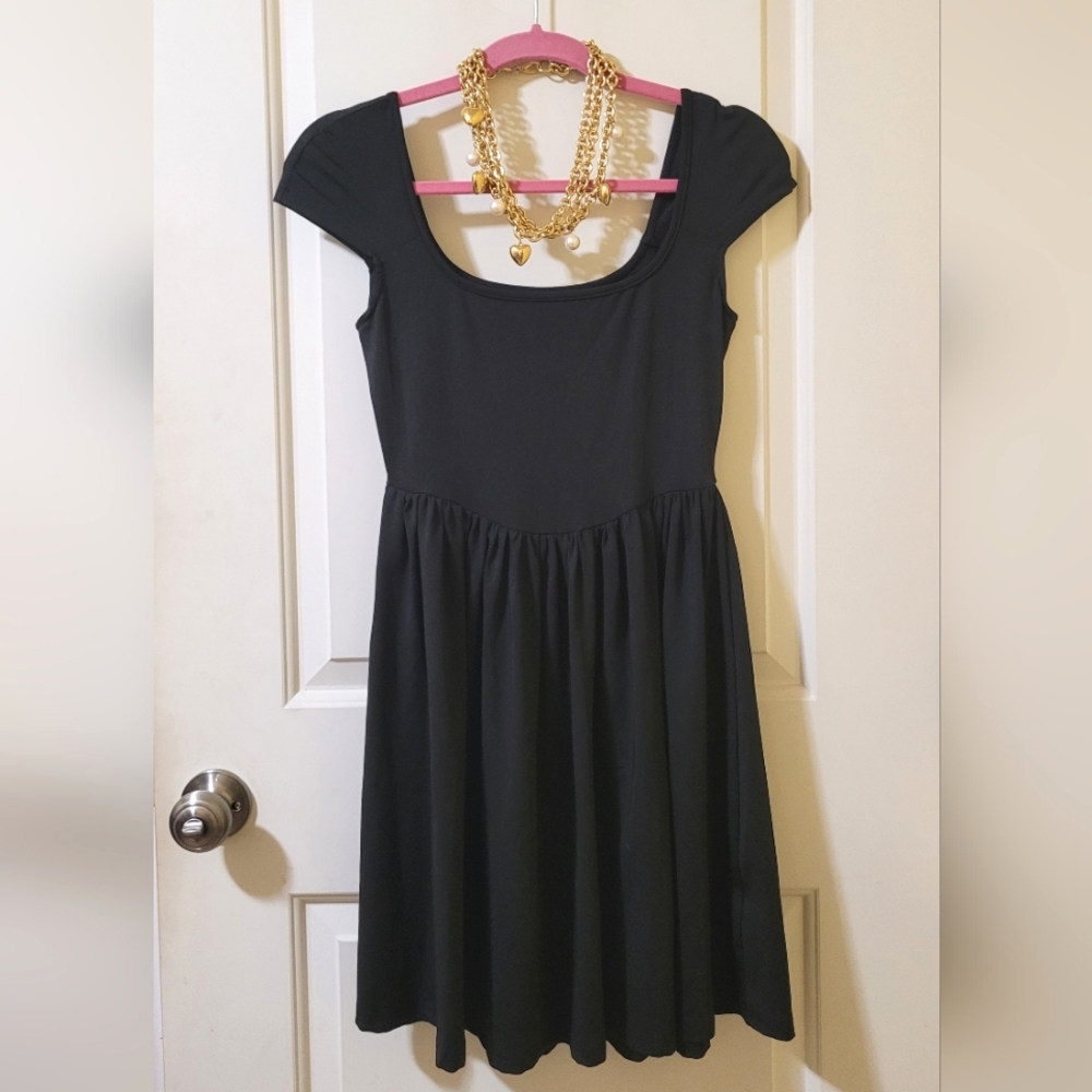 🌸BOGO🌸 Capped Sleeve Dress